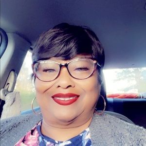 Meet your Posher, Brenda
